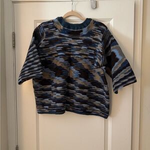 Hand knit sweater size M